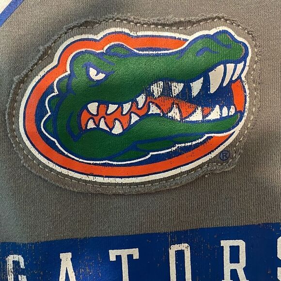 Florida Gators sweatshirt size medium - Picture 7 of 8